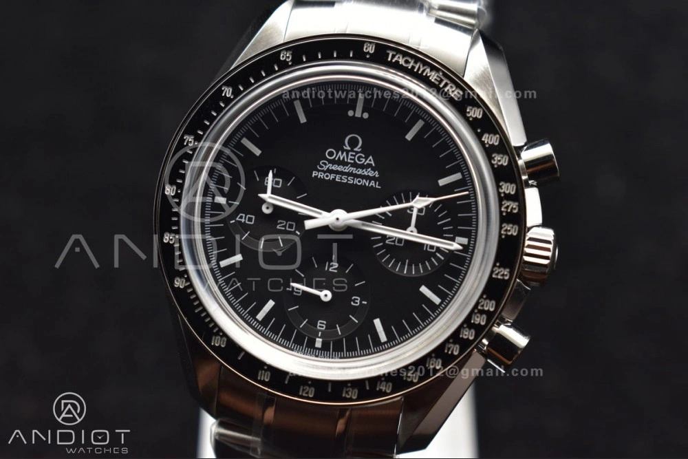 Speedmaster MoonWatch OMF SS Sapphire Crystal Black Dial on SS Bracelet Manual Winding Chrono Movement with Transparent Back Effortless 1121