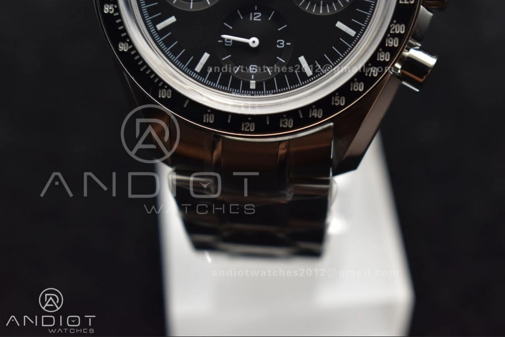 Speedmaster MoonWatch OMF SS Sapphire Crystal Black Dial on SS Bracelet Manual Winding Chrono Movement with Transparent Back Effortless 1121