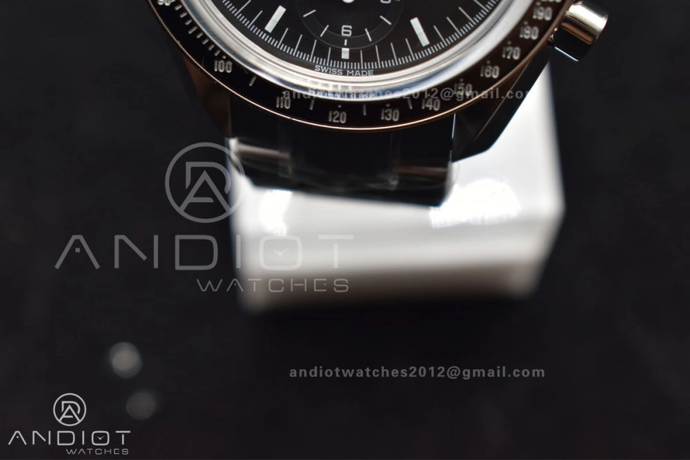 Speedmaster MoonWatch OMF SS Sapphire Crystal Black Dial on SS Bracelet Manual Winding Chrono Movement with Transparent Back Effortless 1121