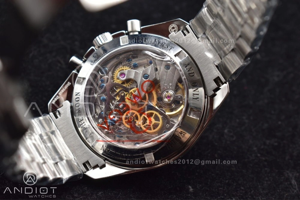 Speedmaster MoonWatch OMF SS Sapphire Crystal Black Dial on SS Bracelet Manual Winding Chrono Movement with Transparent Back Effortless 1121