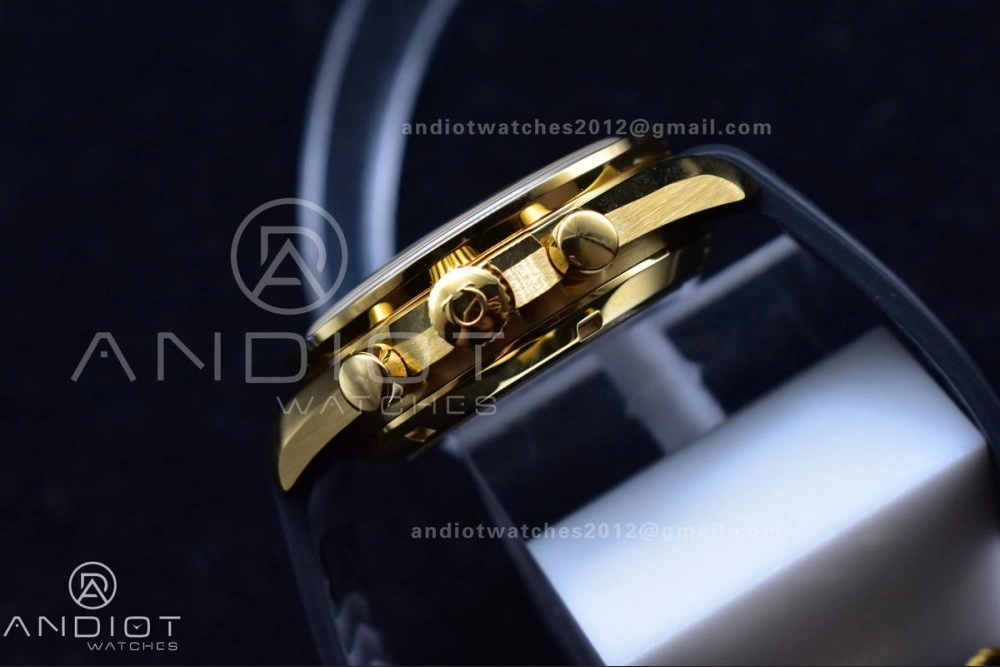 Speedmaster Moonwatch in Moonshine Gold YG RMF Best Edition YG Dial on Black Rubber Strap Manual Chrono Resilient 11
