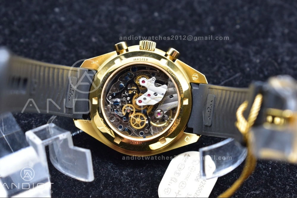 Speedmaster Moonwatch in Moonshine Gold YG RMF Best Edition YG Dial on Black Rubber Strap Manual Chrono Resilient 11