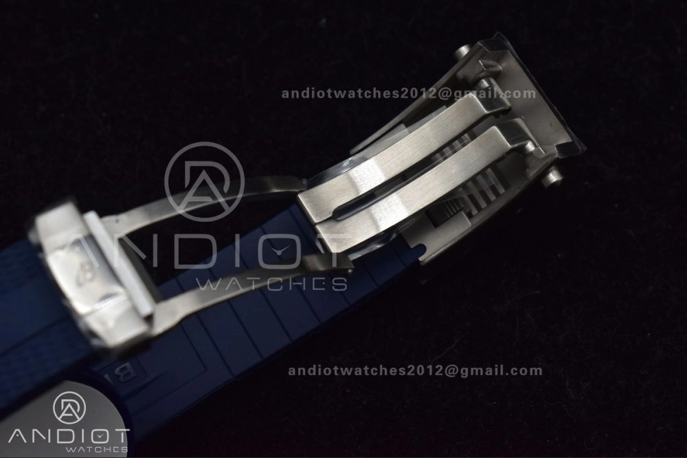 SuperOcean Automatic 42 SS BLSF 1:1 Best Edition Blue Dial on Blue Rubber Strap A FashionForward 201