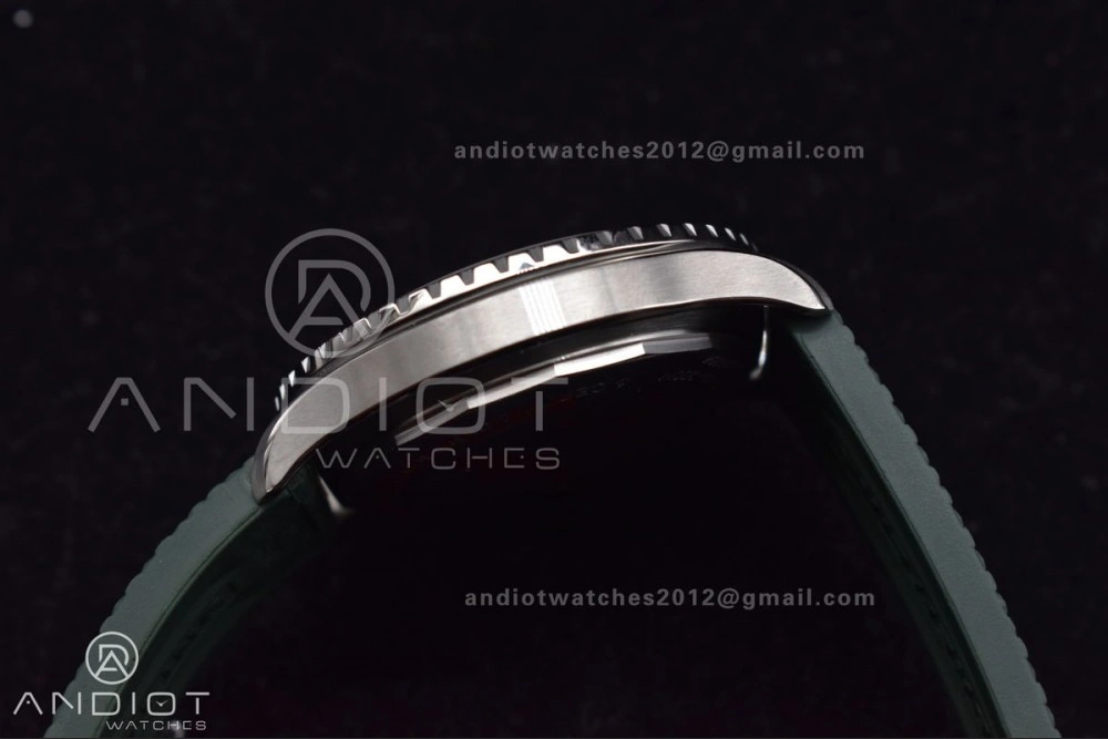 FashionForward SuperOcean Automatic 42 SS BLSF 1:1 Best Edition Orange Dial on Green Rubber Strap A 1164