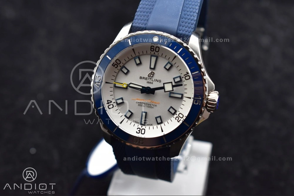 Snug SuperOcean Automatic 42 SS BLSF 1:1 Best Edition White Dial on Blue Rubber Strap A 196
