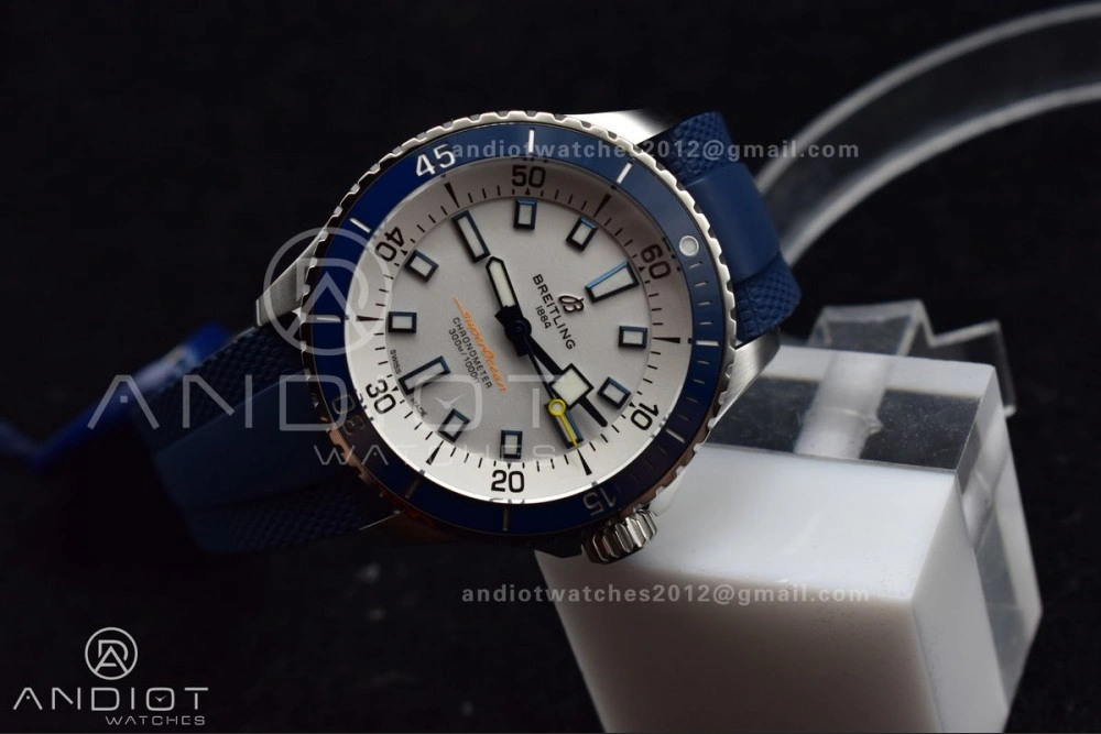 Snug SuperOcean Automatic 42 SS BLSF 1:1 Best Edition White Dial on Blue Rubber Strap A 196