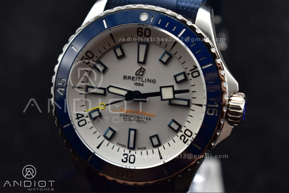Snug SuperOcean Automatic 42 SS BLSF 1:1 Best Edition White Dial on Blue Rubber Strap A 196