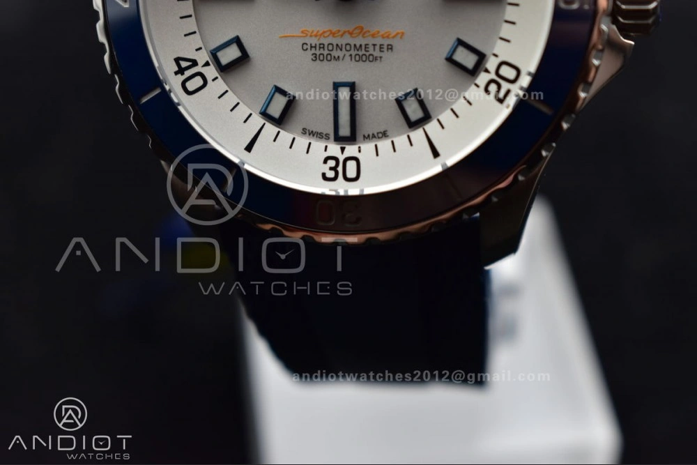 Snug SuperOcean Automatic 42 SS BLSF 1:1 Best Edition White Dial on Blue Rubber Strap A 196
