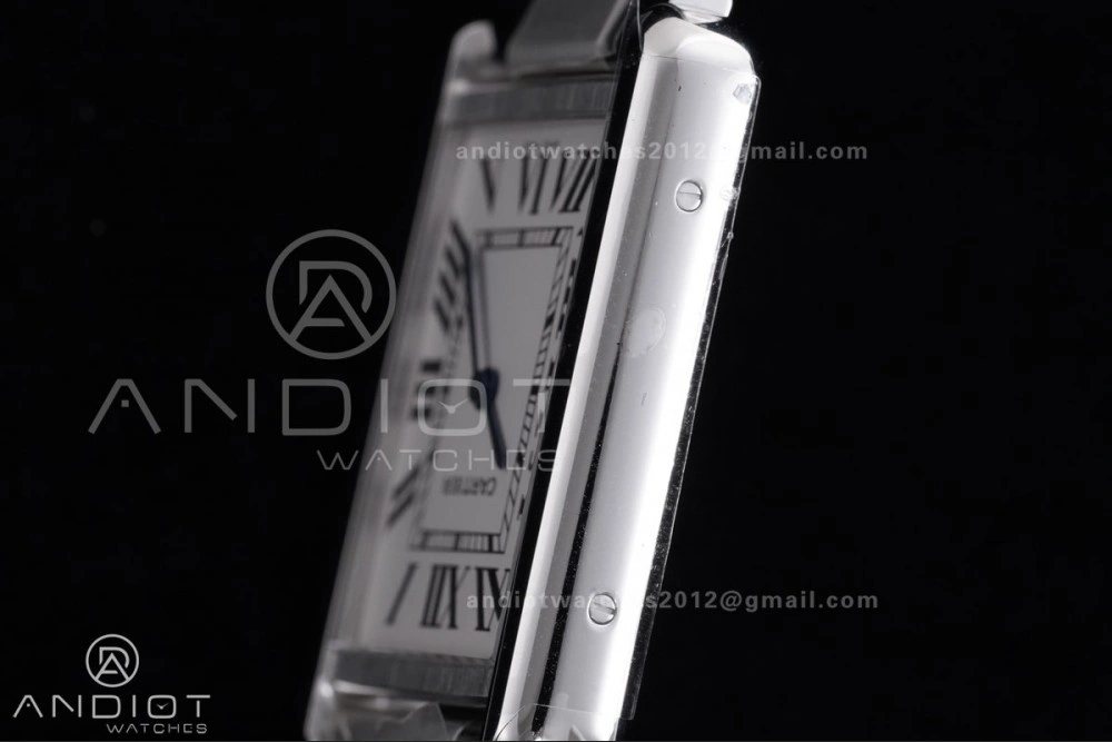 Tank Solo 27.5x34.8mm AF SS White Dial on SS Bracelet Ronda Quartz TimelessDesign 257