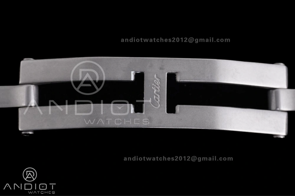 Tank Solo 27.5x34.8mm AF SS White Dial on SS Bracelet Ronda Quartz TimelessDesign 257