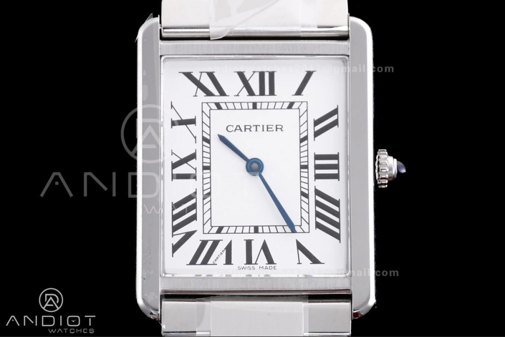 Tank Solo 27.5x34.8mm AF SS White Dial on SS Bracelet Ronda Quartz TimelessDesign 257