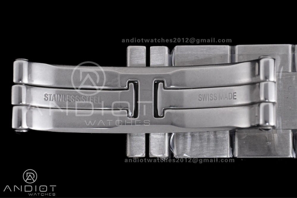 Affordable Tank Solo 31x24.4mm AF SS White Dial on SS Bracelet Ronda Quartz 255